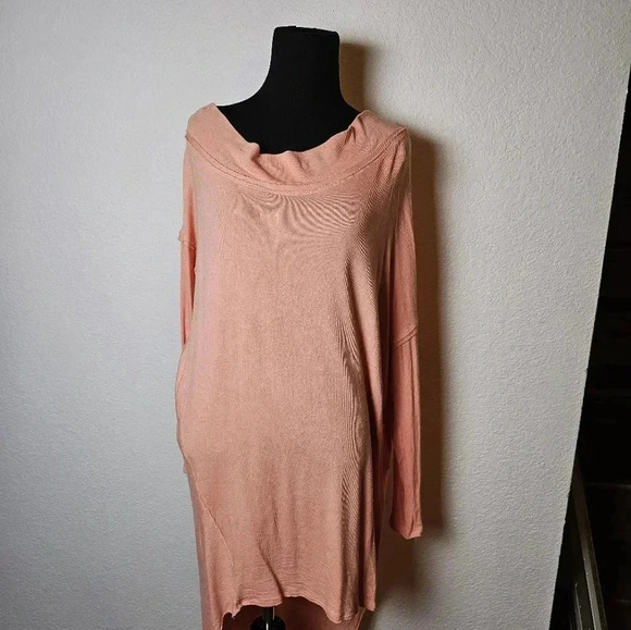 We The Free peach long asymmetrical tunic - Picture 3 of 10